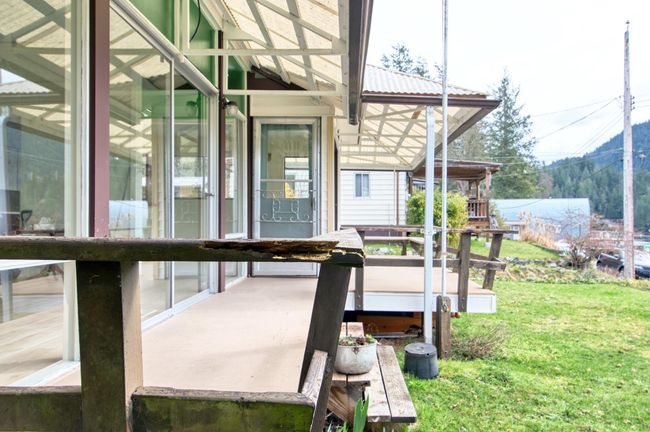 13185 Sexw'amin Street, House other with 2 bedrooms, 1 bathrooms and 4 parking in Sechelt BC | Image 8