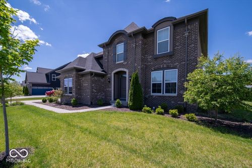1402 Hove Dr, Greenwood, IN, 46143-5756 | Card Image