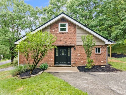 79 Lynn Ln, Leechburg, PA, 15656-9595 | Card Image
