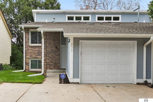 230 Parkside Ln, Lincoln, NE, 68521-2779 | Card Image
