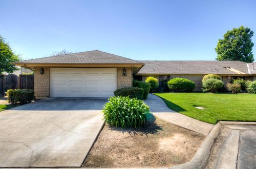 1067 W Sierra Ave, Fresno, CA, 93711-2058 | Card Image