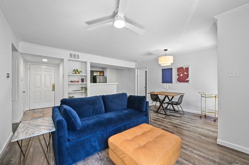 a-111-4500 E Oltorf St, Austin, TX, 78741-4622 | Card Image