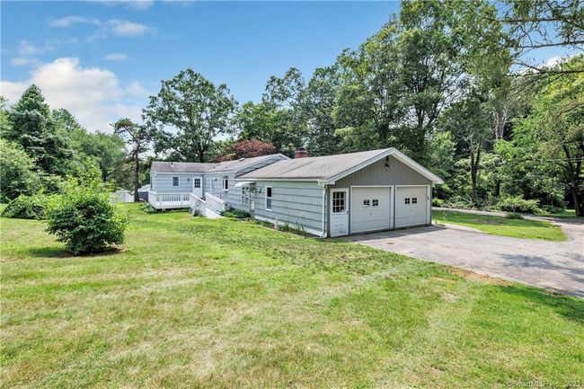 193 Walnut Tree Hill Rd, House other with 3 bedrooms, 2 bathrooms and null parking in Shelton CT | Image 33