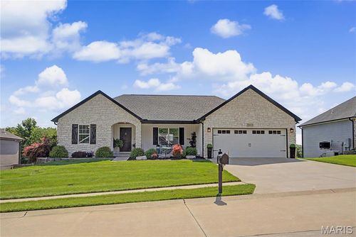 968 Lochinvar Ln, Cape Girardeau, MO, 63701-3565 | Card Image