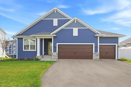 634 Elizabeth Way, HUDSON, WI, 54016-5708 | Card Image