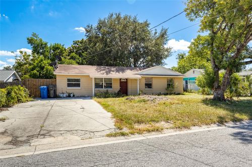 5803 E 30th Ave, TAMPA, FL, 33619-1527 | Card Image
