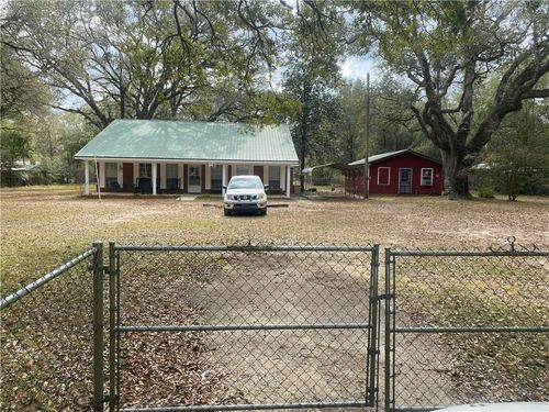 32 Oak Ave, Satsuma, AL, 36572-2626 | Card Image