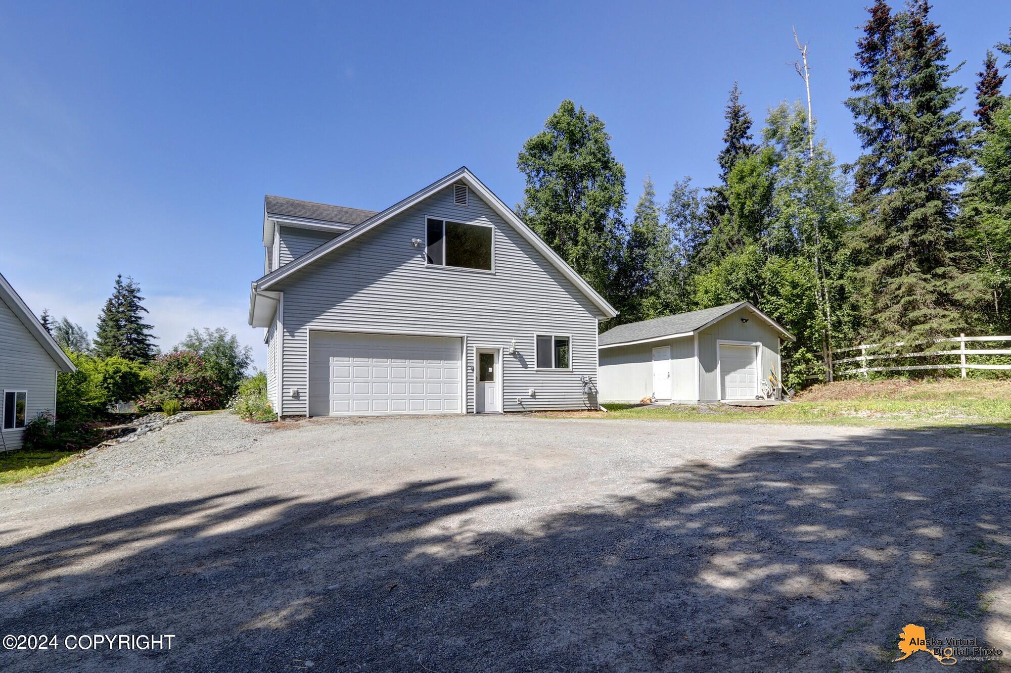 Dallon Ct, Chugiak, AK 99567