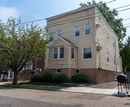 42 Memphis Ave, Belleville, NJ, 07109-1939 | Card Image