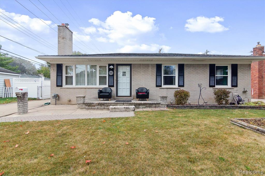 Virginia St, Livonia, MI 48150