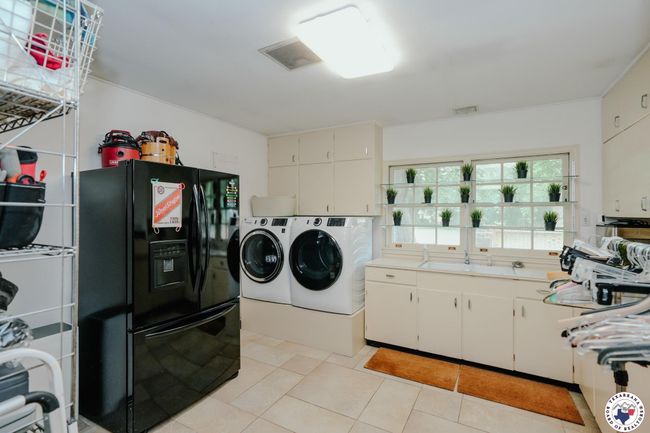 3519 Olive St, House other with 4 bedrooms, 3 bathrooms and null parking in Texarkana TX | Image 24