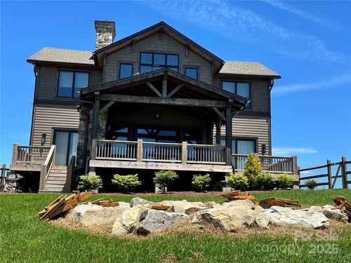 352 Great Sky Dr, Banner Elk, NC, 28604 | Card Image