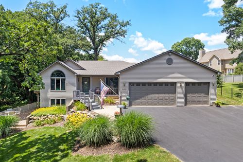 185 Holiday Dr, Somonauk, IL, 60552-9606 | Card Image