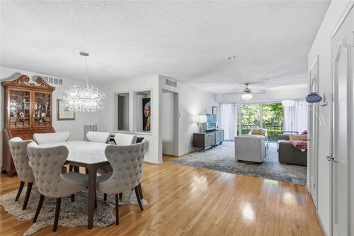 112-5050 Ambassador Way, Houston, TX, 77056-4424 | Card Image