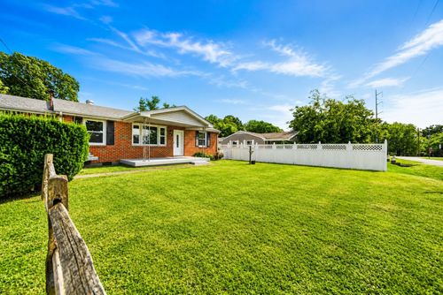 111 Hiller Dr, Old Hickory, TN, 37138-3805 | Card Image