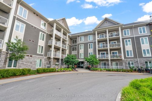 305-290 Liberty St N, Bowmanville, ON, L1C0V5 | Card Image