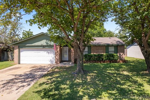11805 E 80th St N, Owasso, OK, 74055-3356 | Card Image