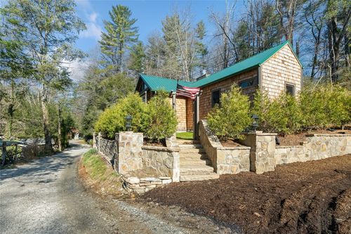 95 Mill Creek Ln, Highlands, NC, 28741-9652 | Card Image