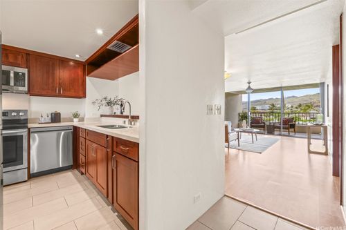 22c-500 Lunalilo Home Rd, Honolulu, HI, 96825-1729 | Card Image