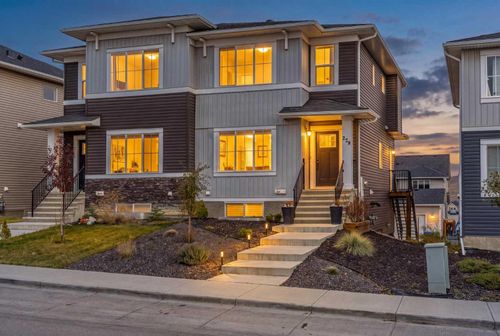 228 River Heights Drive, Home with 3 bedrooms, 3 bathrooms and 2 parking in Cochrane AB | Card Image