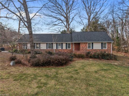 404 Hassellwood Dr, Jamestown, NC, 27282-9321 | Card Image