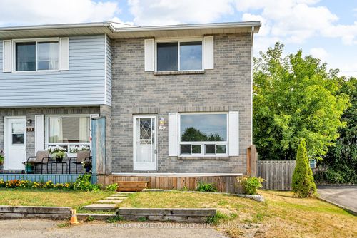 35 Hustler Cres, Iroquois, ON, K0E1K0 | Card Image