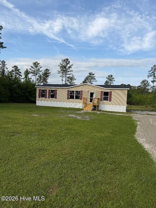 155 Crown Point Dr, Riegelwood, NC, 28456-7962 | Card Image
