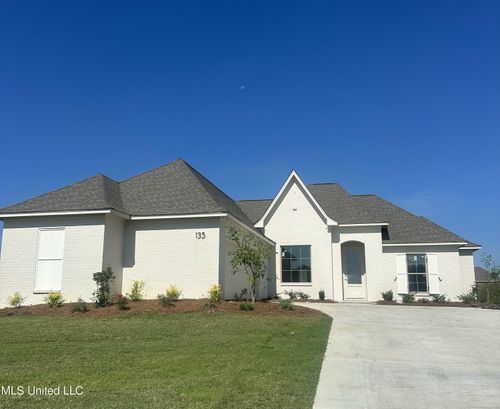135 Huntersway Dr, Canton, MS, 39046-1299 | Card Image