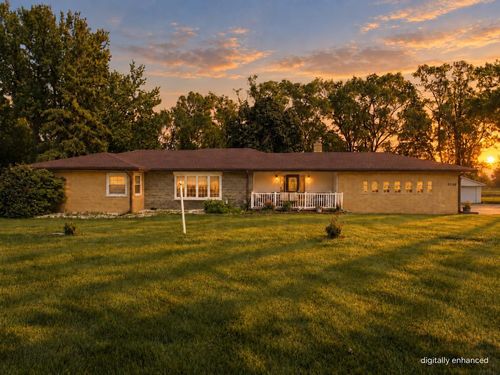 3330 Logan Ave, Waterloo, IA, 50703-1030 | Card Image