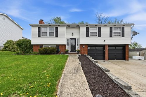 108 Cranbrooke Dr, Coraopolis, PA, 15108-9153 | Card Image