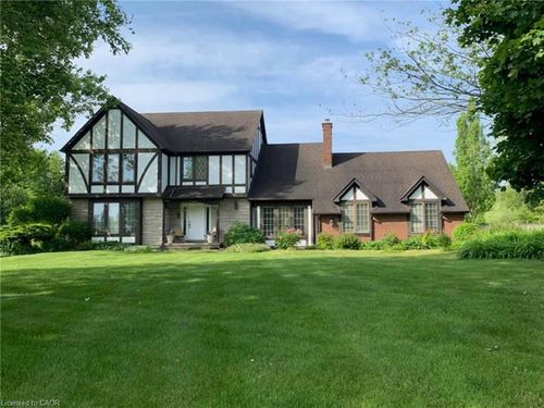 22 Weneil Dr, Freelton, ON, L8B0Z6 | Card Image