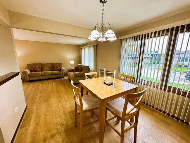 6941 W 106 Th Pl, House other with 3 bedrooms, 2 bathrooms and 4 parking in Worth IL | Image 10