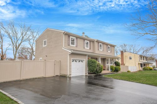 427 Bicycle Path, Brookhaven, NY, 11776 | Card Image