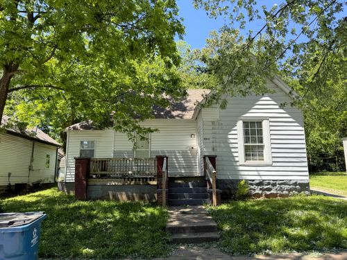 1511 N Douglas Ave, Springfield, MO, 65803-1737 | Card Image