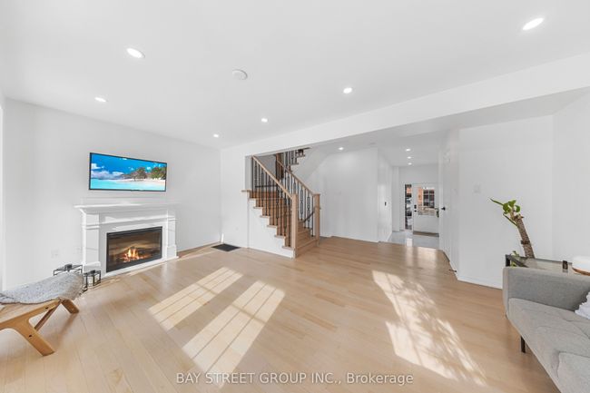 112 Barnham St, House attached with 5 bedrooms, 4 bathrooms and 2 parking in Ajax ON | Image 10