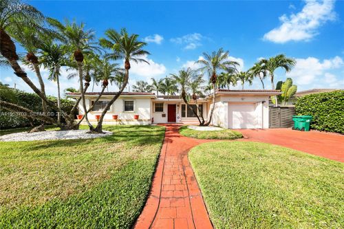 19420 Ne 19th Pl, Miami, FL, 33179-3613 | Card Image