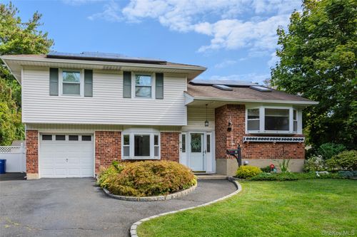 29 Ashland Dr, Kings Park, NY, 11754-4013 | Card Image
