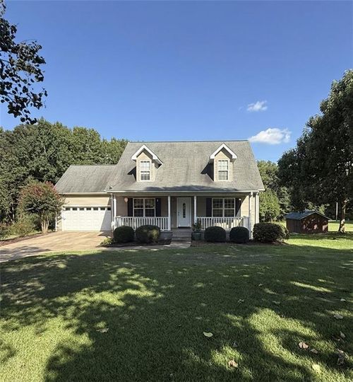 1986 Hewell Rd Nw, Dewy Rose, GA, 30634-2924 | Card Image