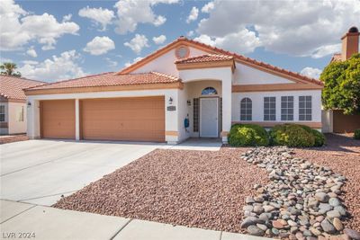 7501 Turtle Dove Court, House other with 3 bedrooms, 2 bathrooms and null parking in Las Vegas NV | Image 2