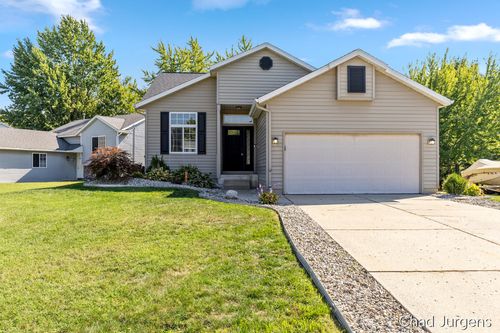 456 Clinton Ave, Walker, MI, 49534-3575 | Card Image