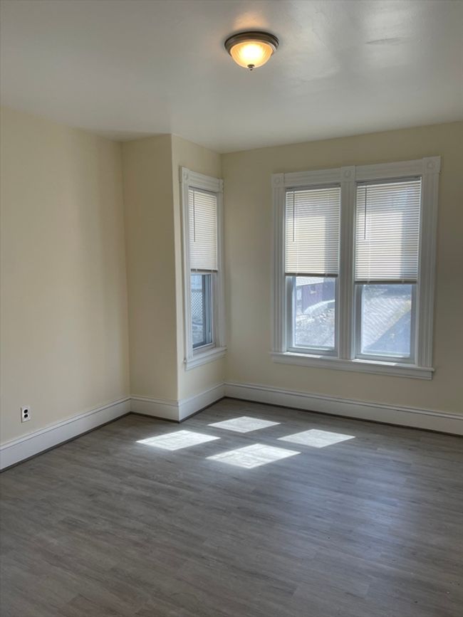 APT-2 - 3 Hillside St, Condo with 3 bedrooms, 1 bathrooms and 1 parking in Worcester MA | Image 4