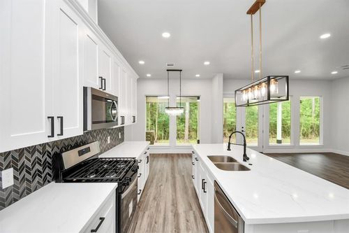 12163 La Salle River Rd, Conroe, TX, 77304-4017 | Card Image