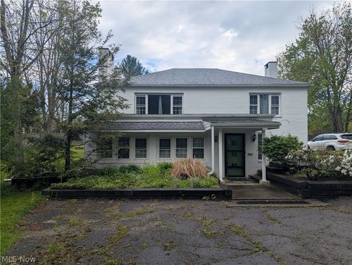 707 Bell Road, Chagrin Falls, OH, 44022 | Card Image