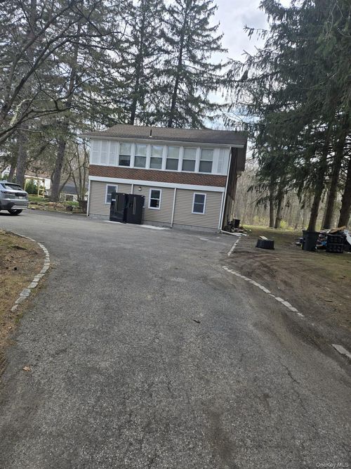 47 Pinebrook Rd, Monsey, NY, 10952-5221 | Card Image