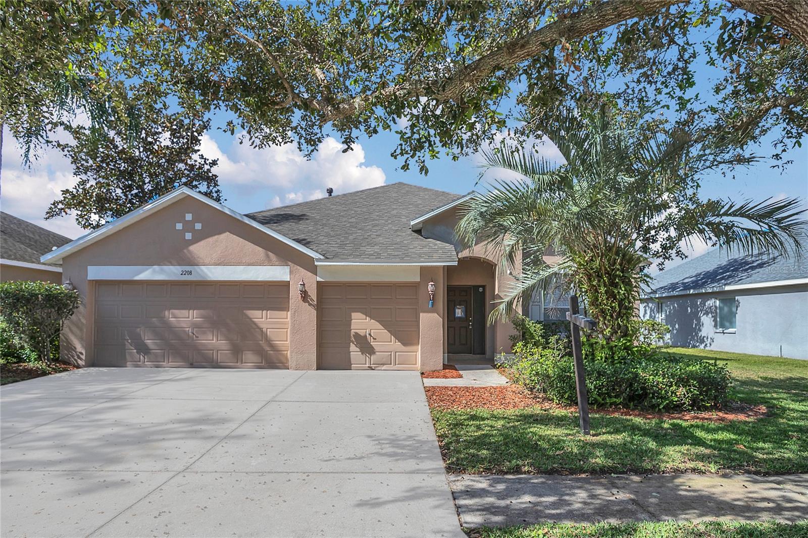 Briana Dr, Brandon, FL 33511