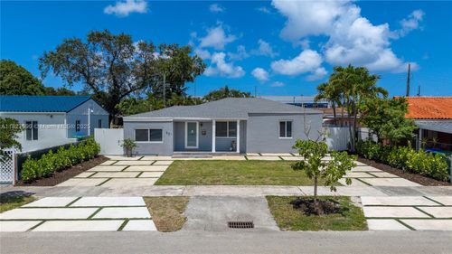 921 Nw 30th Ct, Miami, FL, 33125-2935 | Card Image