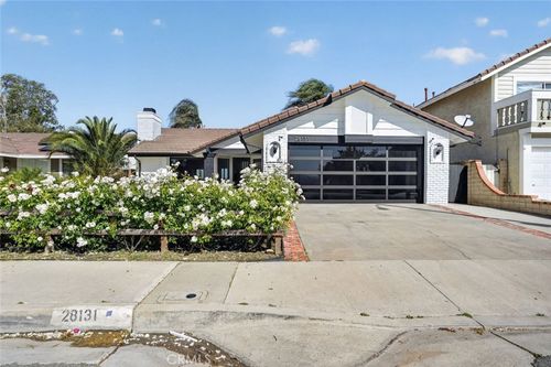 28131 Florence Ln, Canyon Country, CA, 91351-3817 | Card Image