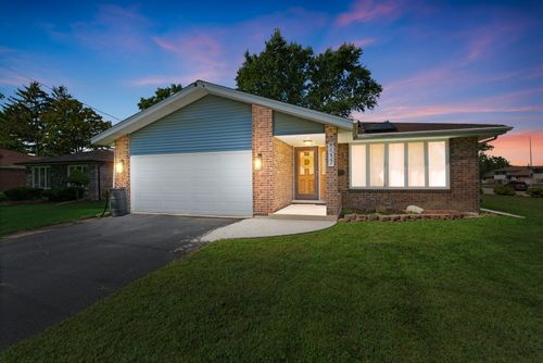6537 W 107th St, Worth, IL, 60482-1606 | Card Image