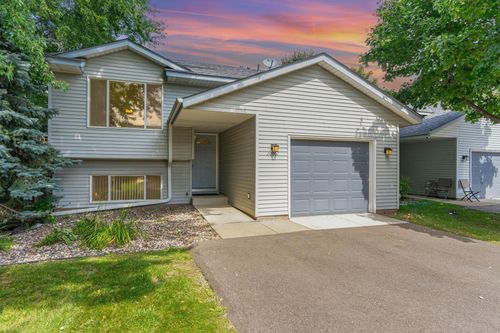20007 Ideal Way, Lakeville, MN, 55044-9172 | Card Image