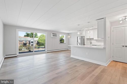 apt-306-100 Windermere Ave, WAYNE, PA, 19087-4127 | Card Image